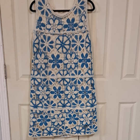 Kings Road Dresses & Skirts - Kings Road Blue and White Floral Crochet Dress